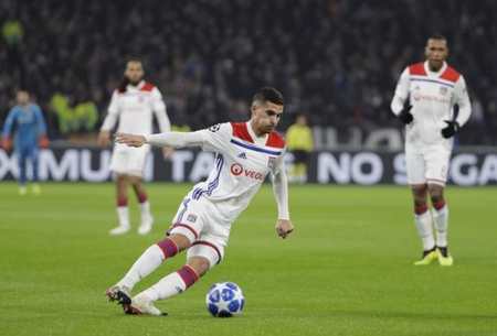 他们不仅证 他们不仅证