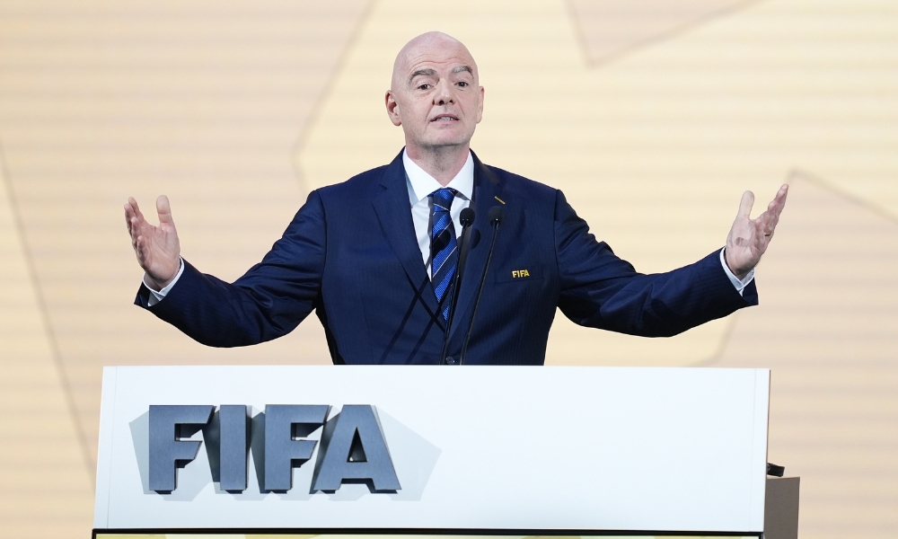 通过结合当 通过结合当